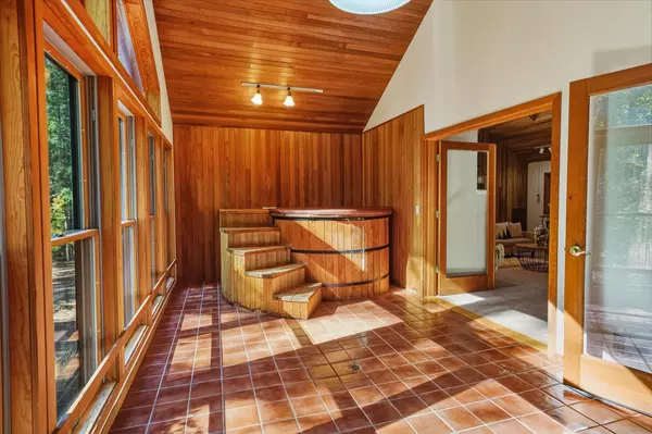 Nevada City, CA 95959,13722 Saint Ledger Forest RD