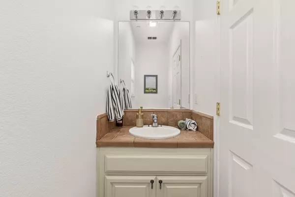 Lincoln, CA 95648,262 Phoenix CIR