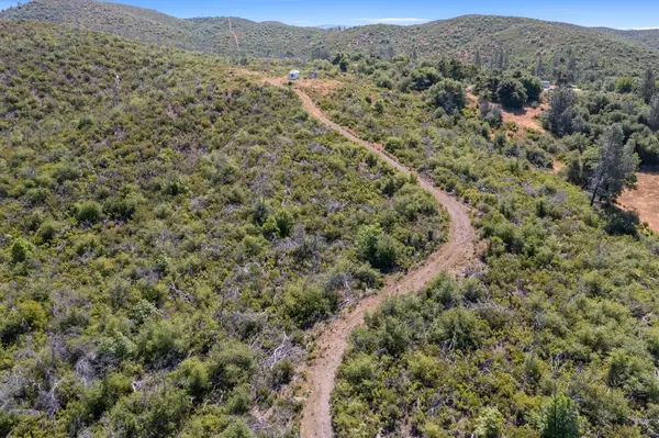 Mountain Ranch, CA 95246,6165 Starlight LN