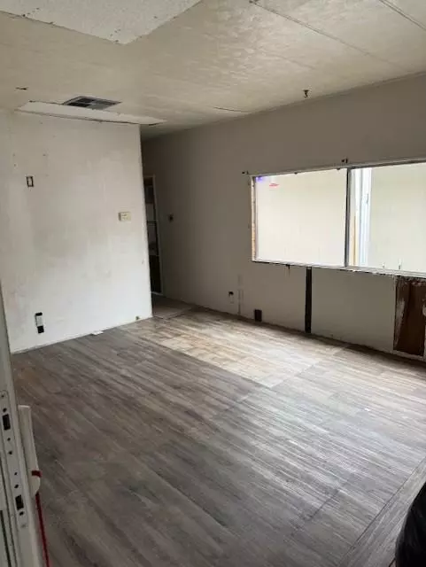 San Leandro, CA 94577,2399 E. 14th Street #19