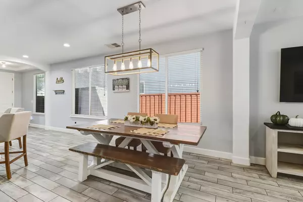 Lincoln, CA 95648,1387 Rawlings LN