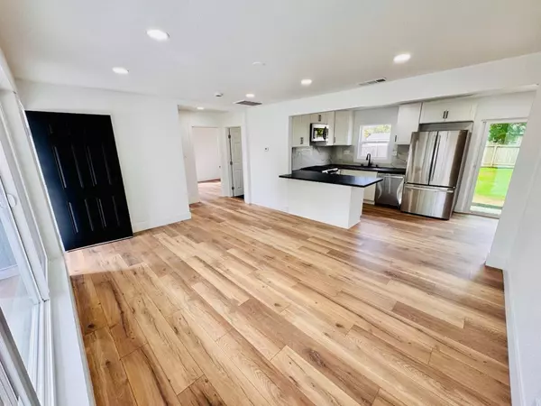 Sacramento, CA 95822,1621 Fruitridge RD