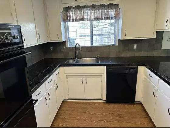 Modesto, CA 95355,3613 Zachary CT