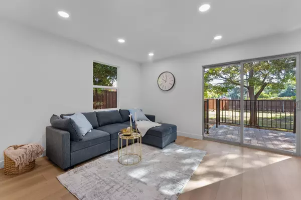 Orangevale, CA 95662,8895 Dixon Oaks LN