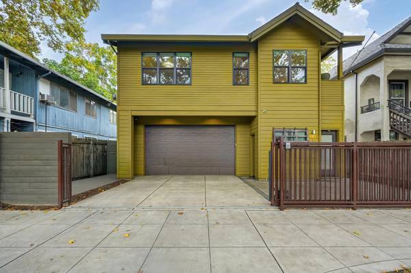 2107 3rd ST, Sacramento, CA 95818