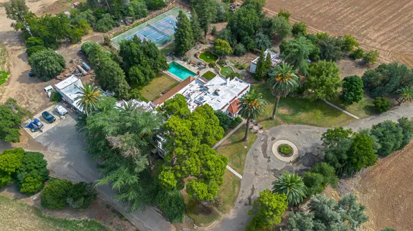 10464 E Herndon AVE, Clovis, CA 93619