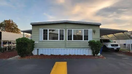 Sacramento, CA 95828,6206 Presidential LN #141