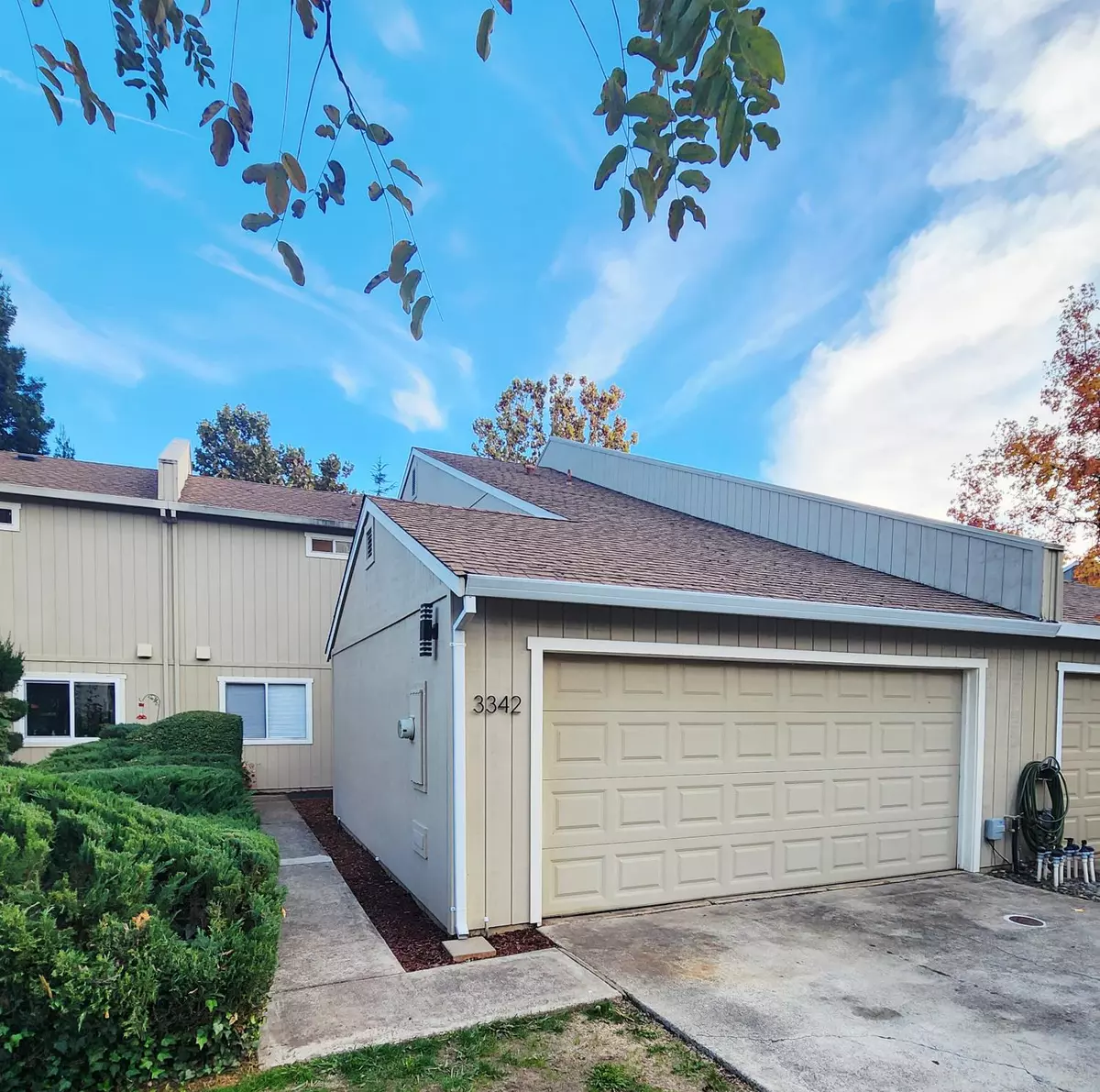 Cameron Park, CA 95682,3342 Village CT
