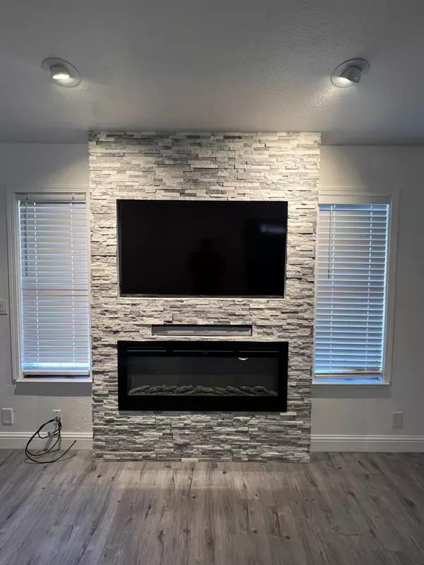 Tracy, CA 95376,245 Hawthorne DR