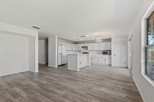 Patterson, CA 95363,1205 Swan DR