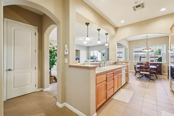 Elk Grove, CA 95757,10084 Annie ST