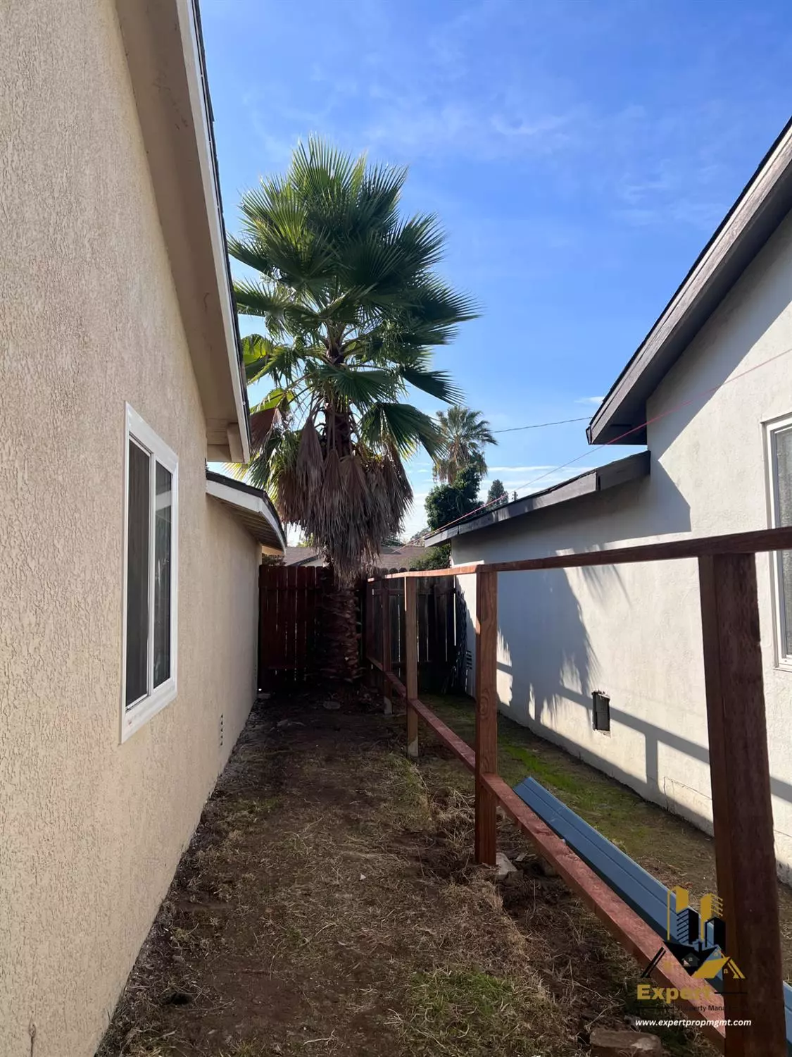 Sacramento, CA 95815,480 Lindley DR