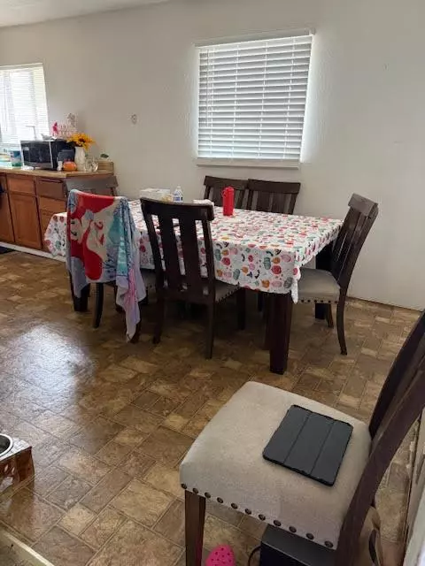 Sacramento, CA 95815,560 Las Palmas AVE