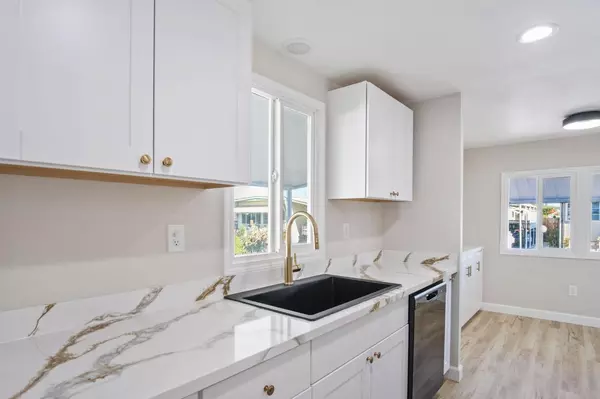 Modesto, CA 95356,4125 McHenry Ave #57