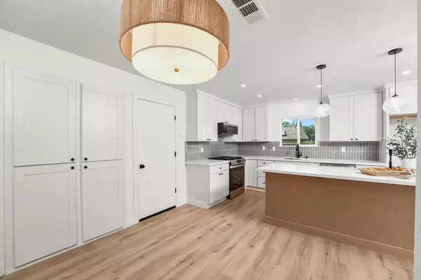 Orangevale, CA 95662,8291 Central AVE