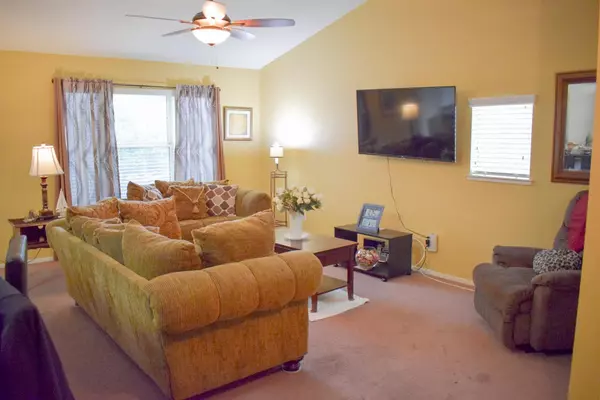 Galt, CA 95632,606 Village DR