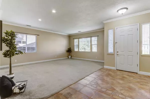 Galt, CA 95632,928 Jordine WAY