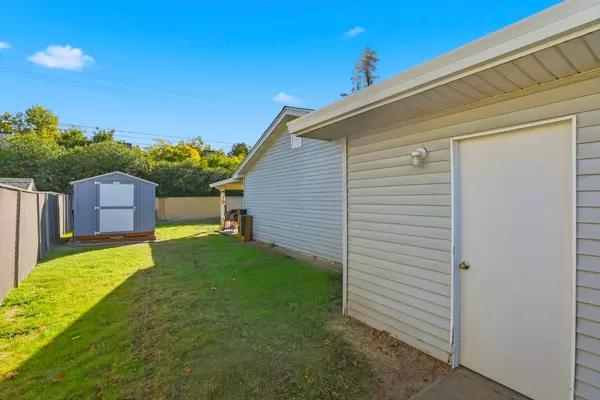 Sacramento, CA 95838,328 Las Animas CIR