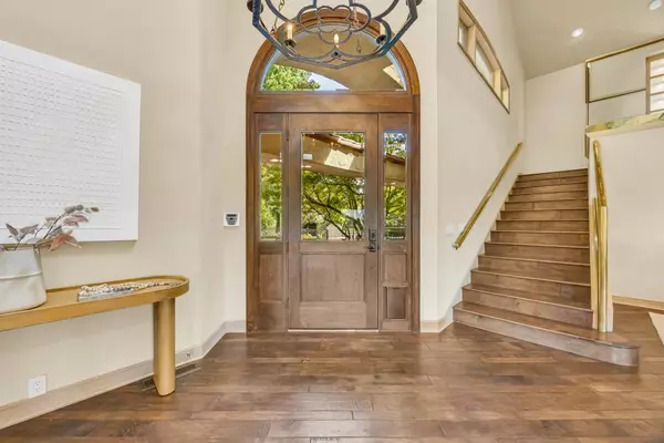 Sacramento, CA 95827,9801 Mira Del Rio DR