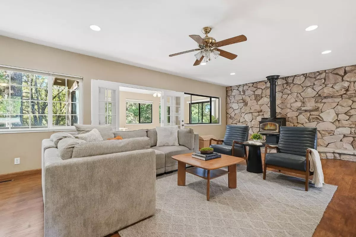 Pioneer, CA 95666,26019 Ridge DR