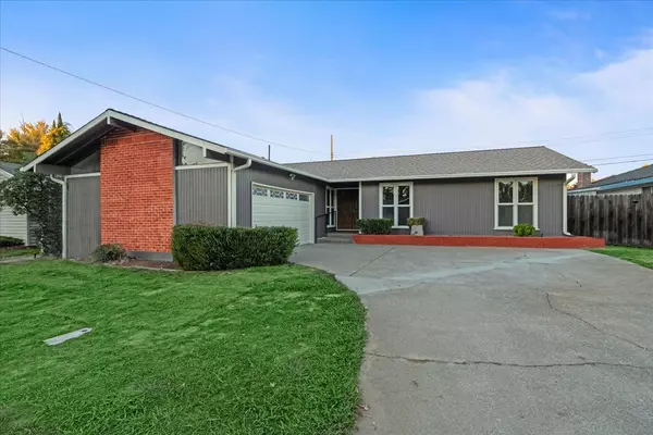 Roseville, CA 95661,1715 Russell WAY