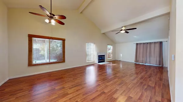 Turlock, CA 95380,2141 Royal Wood LN