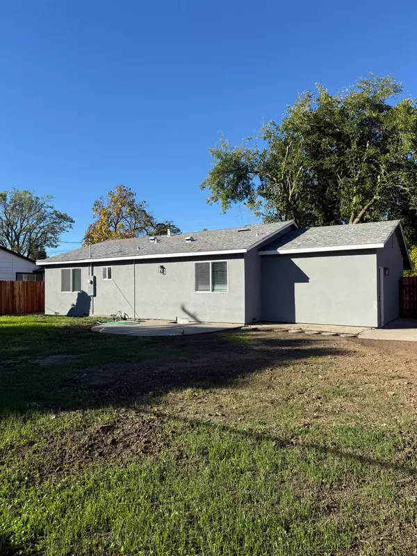 Sacramento, CA 95822,7523 24th ST