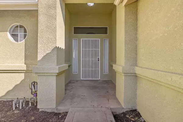 Hanford, CA 93230,2411 Cottonwood DR