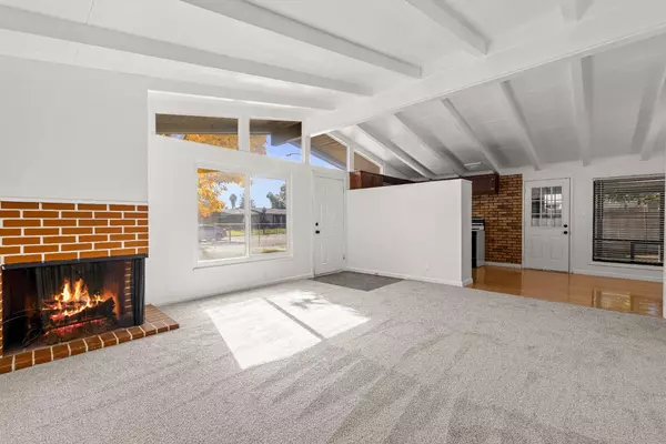 Sacramento, CA 95824,4305 37th AVE