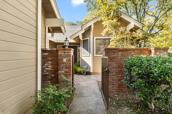 Folsom, CA 95630,116 Pheasant LN