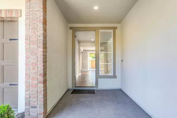 El Dorado Hills, CA 95762,8519 Emilia DR