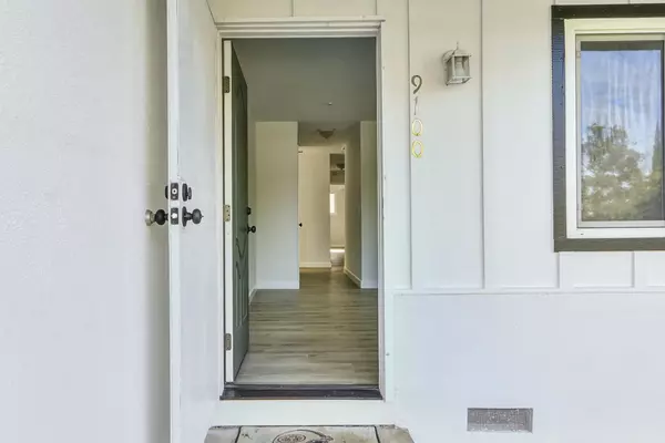 Orangevale, CA 95662,9100 Sutton WAY