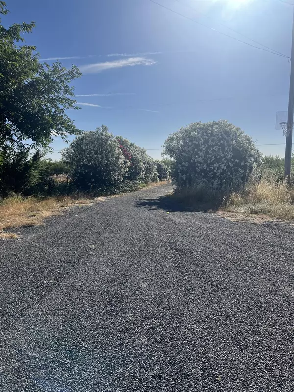 Oroville, CA 95965,547 Lone Tree RD