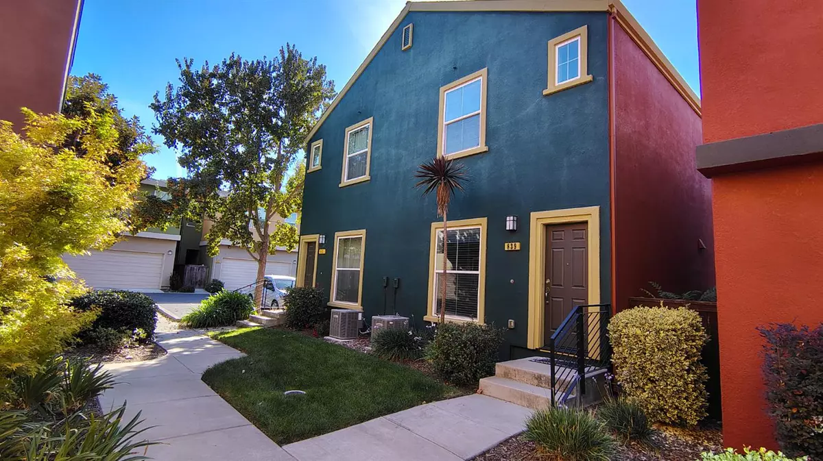 West Sacramento, CA 95691,839 Copper LN