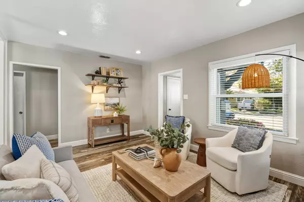 Sacramento, CA 95819,841 55th ST