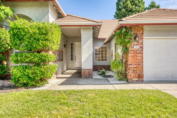 Granite Bay, CA 95746,6960 Green Leaf Court