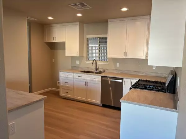 West Sacramento, CA 95691,2960 Hart AVE