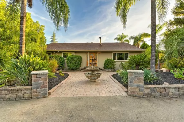 7301 Ridgeview LN, Penryn, CA 95663