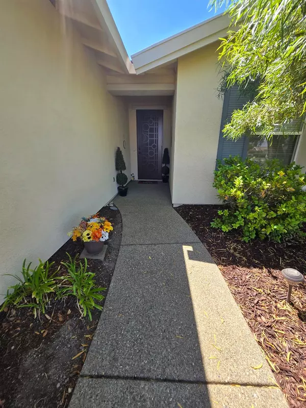 Lincoln, CA 95648,2810 Kingfisher