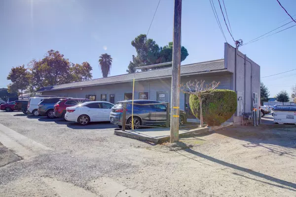 Turlock, CA 95380,415 E Olive AVE