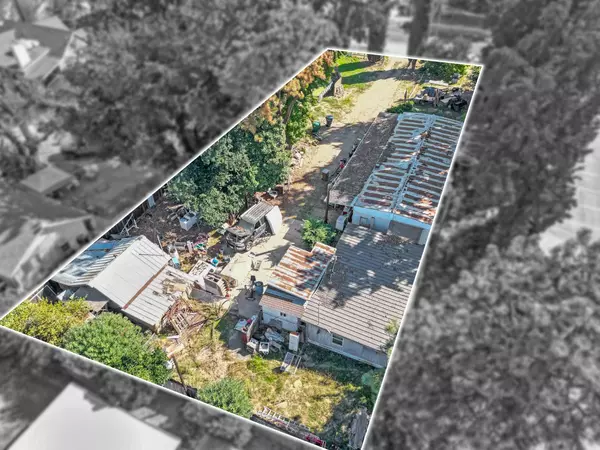 Delhi, CA 95315,16012 Schendel AVE