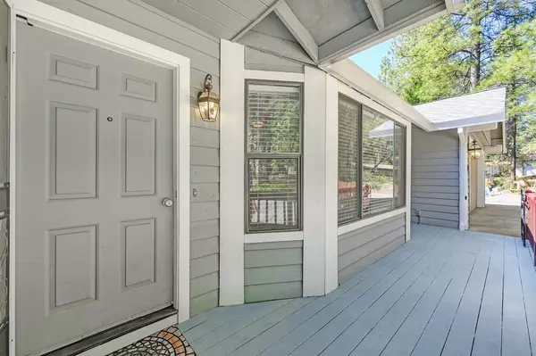 Foresthill, CA 95631,6127 Silverleaf DR