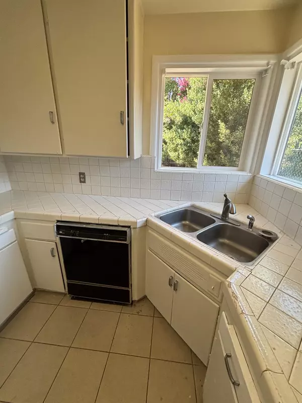 Stockton, CA 95204,815 W Euclid