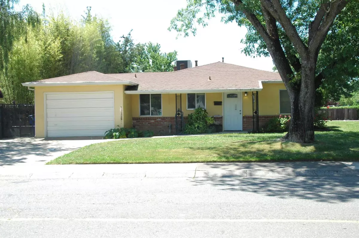 Sacramento, CA 95822,2400 Fernandez DR