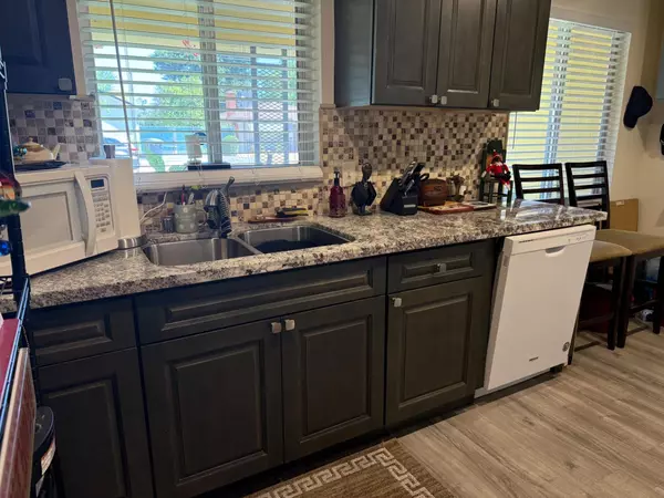 Sacramento, CA 95822,2400 Fernandez DR