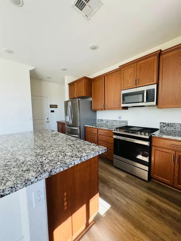 Roseville, CA 95747,8121 Oxbow Landing LOOP