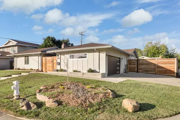 Sacramento, CA 95826,9147 La Riviera DR