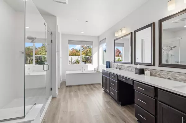 West Sacramento, CA 95605,242 McKays Point Pl