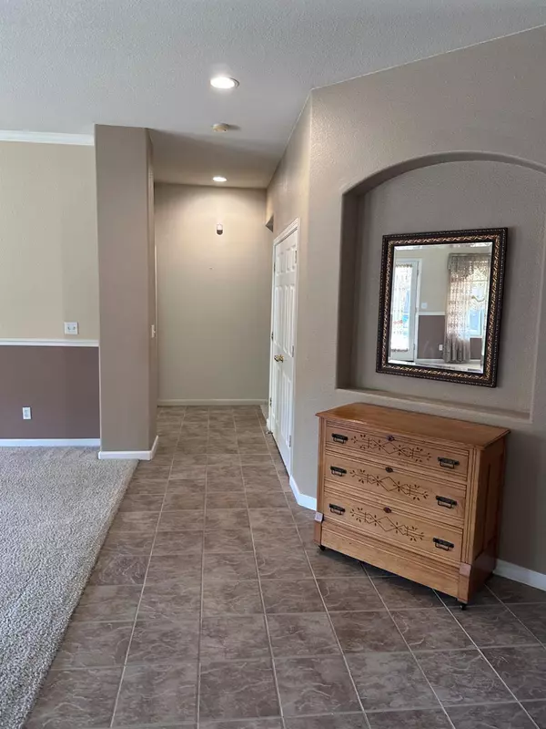 Hanford, CA 93230,1947 Hampton