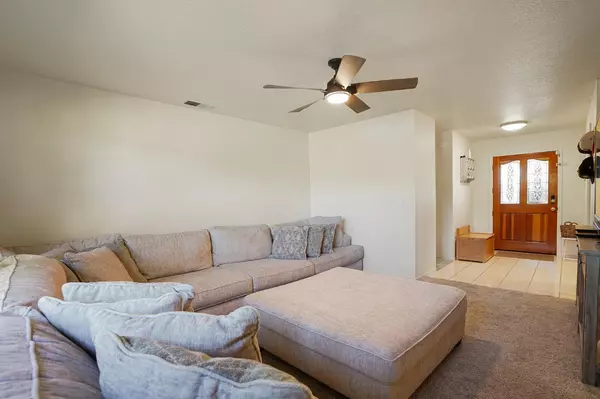 Galt, CA 95632,737 Lake Canyon AVE